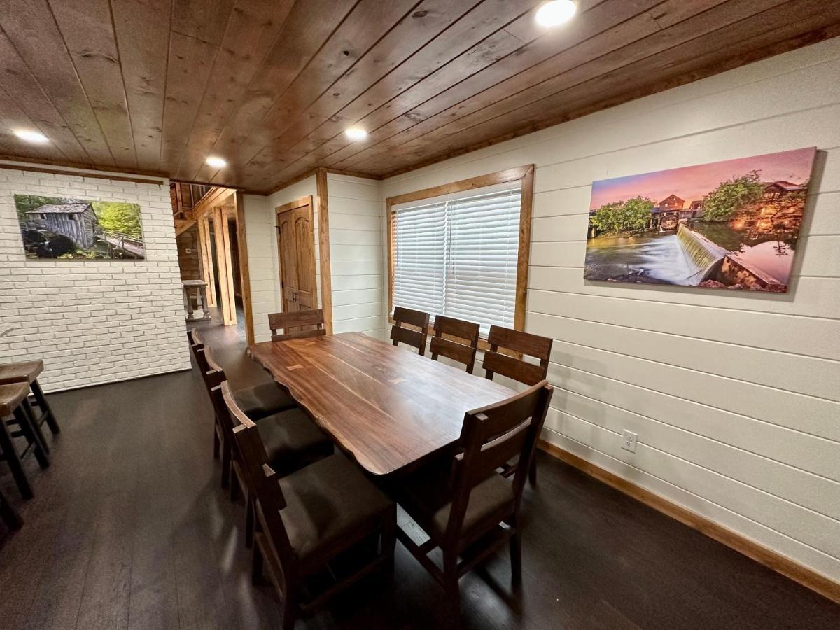 Creekfront Lodge: Brand New! Pigeon Forge Exterior foto
